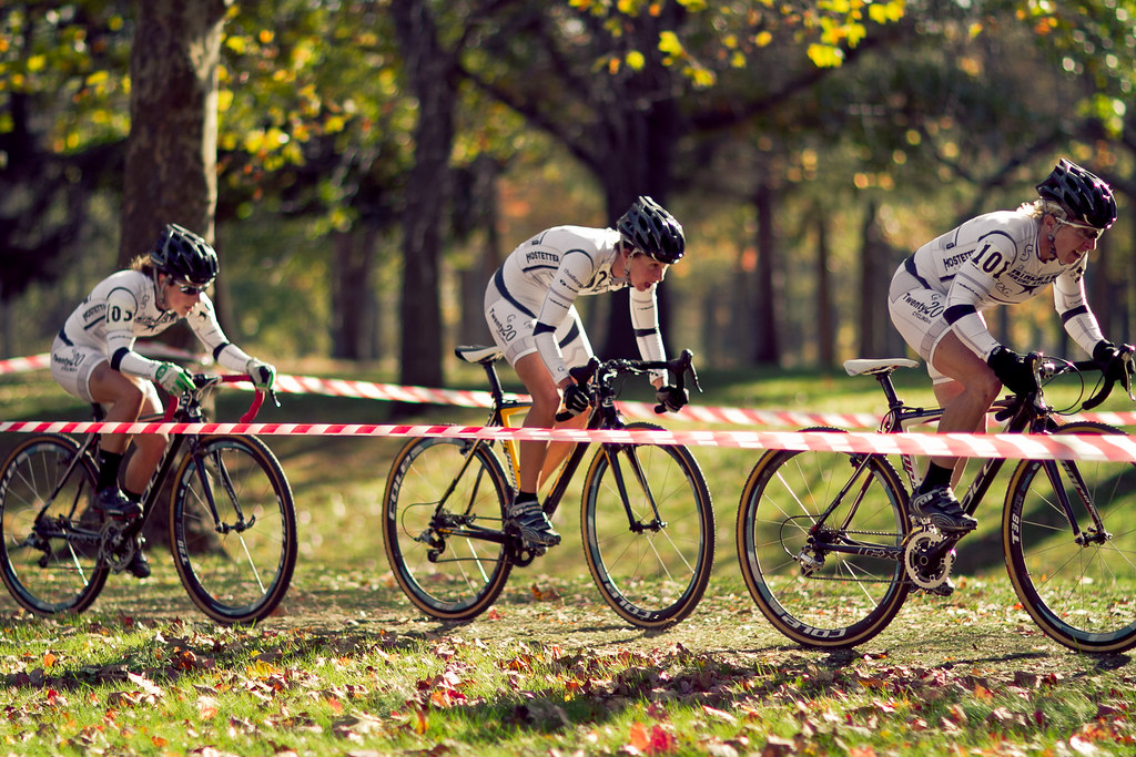 Laura Van Gilder leads Dee Dee Winfield and Arley Kemmener