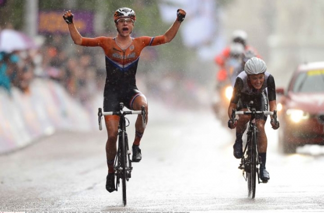Image: http://www.roadcycling.com/sites/default/files/styles/large/public/field/image/marianne_vos_lizzie_armitstead_copyright_tim_de_waele_3.jpg?itok=AJI-9S7i