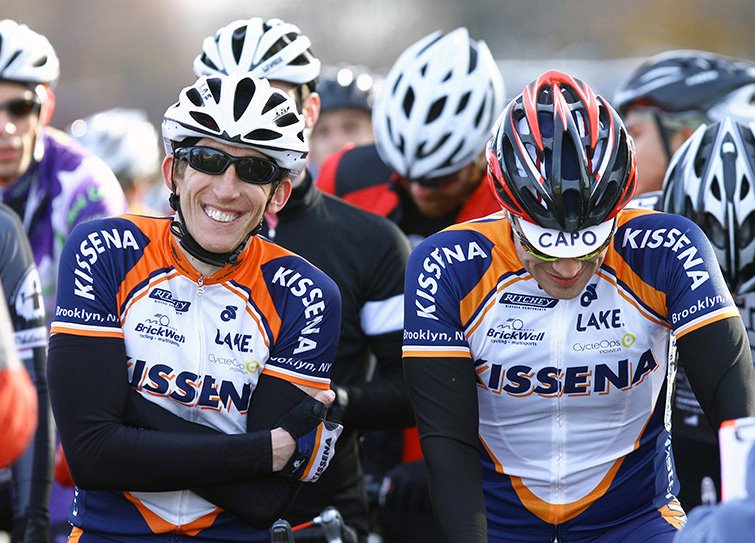 Image: https://photos.smugmug.com/Sports/Super-Cross-Day-1-2011/i-72VRF43/0/f09632d8/O/316881_2724343996281_1487557210_3033253_832923372_n.jpg